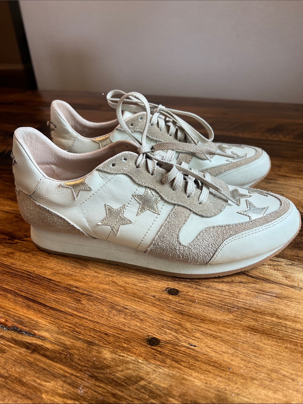 Llena Eres de Gracia 100% Leather Women's Star-Detail Sneakers in Tan/Beige 9 US